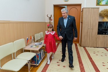 Коньки под «Елкой желаний»